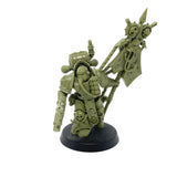 (3865) Plague Marine Icon Bearer Death Guard Chaos Space Marines Warhammer 40k